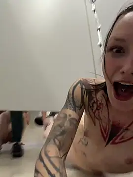 EliteBitch photo on RICams