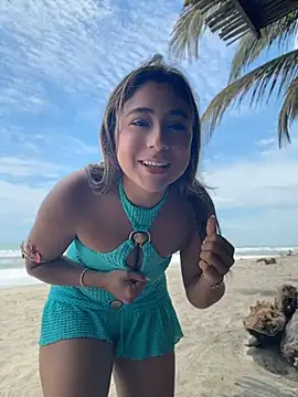 MelodyRey__ photo on RICams