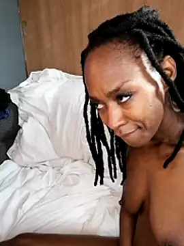 chocolatehotwife photo on RICams