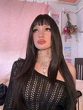 madelinexx photo on RICams