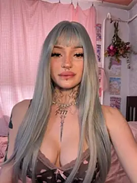 madelinexx photo on RICams