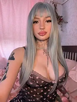 madelinexx photo on RICams