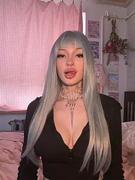 madelinexx photo on RICams