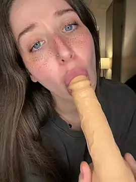 nerdynina photo on RICams