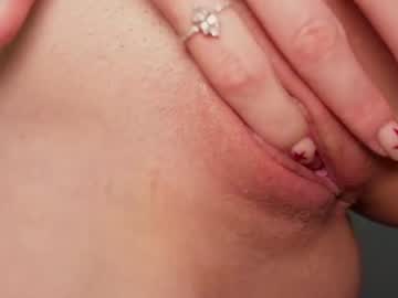 wladilia photo on RICams
